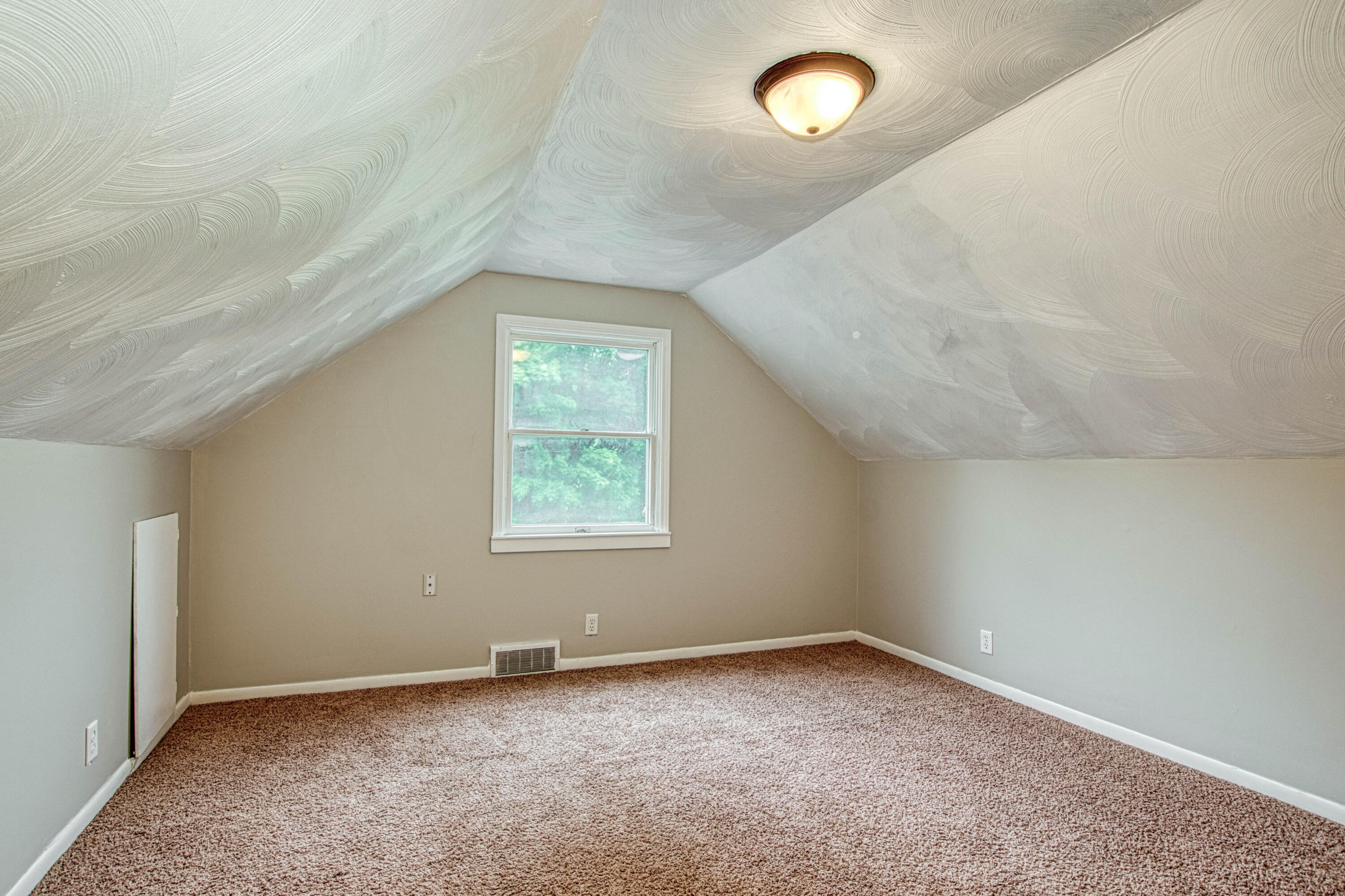 7822 Elmwood Road Portland, MI 48875 - Photo 19 of 29 Elmwood 7822-19