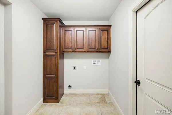 $298,000 | 330 Briar Crest Drive, Jackson, MO 63755