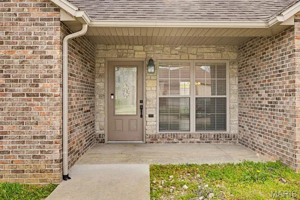 $298,000 | 330 Briar Crest Drive, Jackson, MO 63755