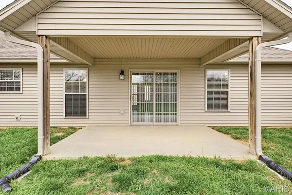 $298,000 | 330 Briar Crest Drive, Jackson, MO 63755