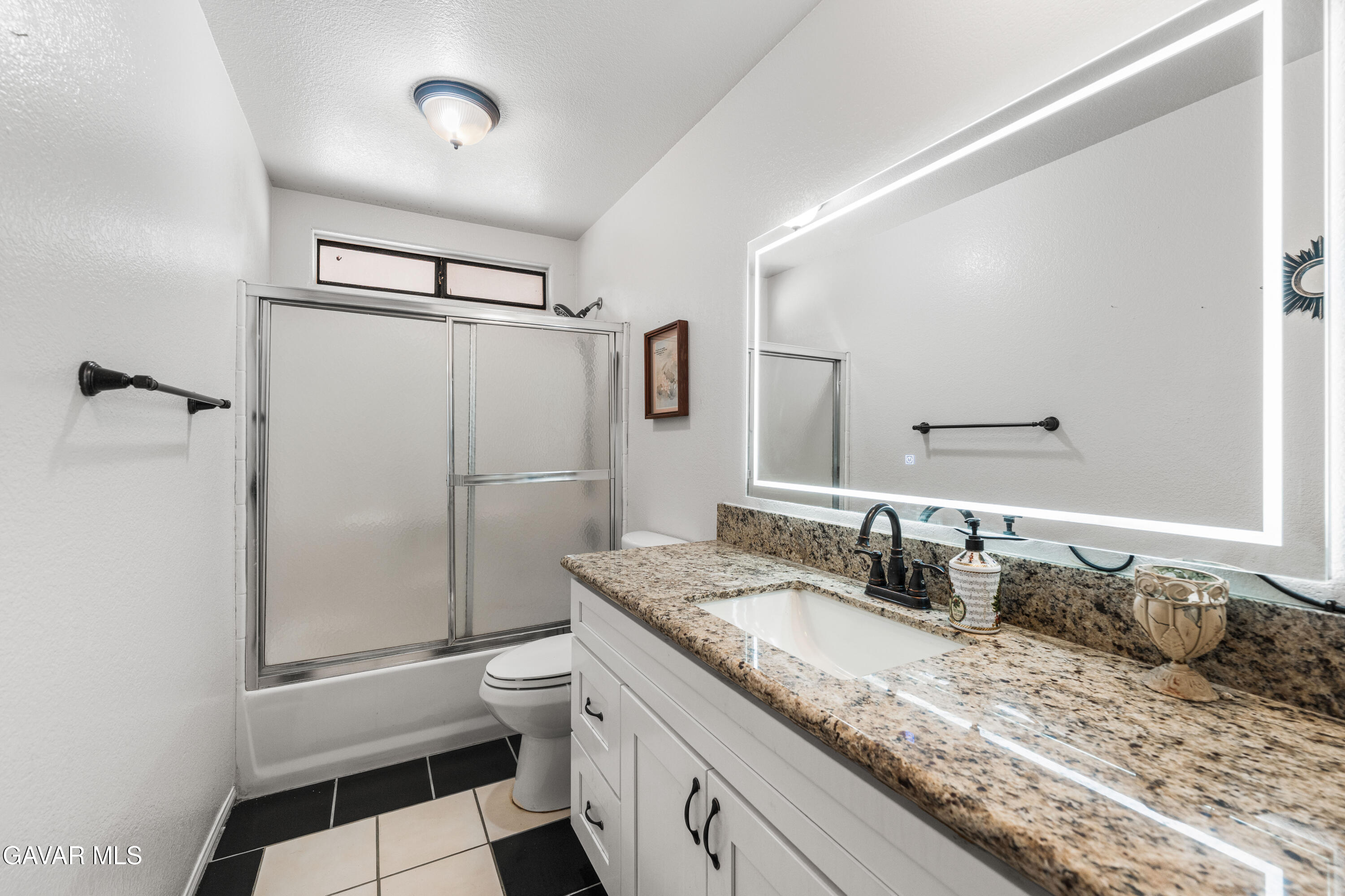 5241 East Ave R 12 Palmdale, CA 93552 - Photo 29 of 48 E Ave R12-27
