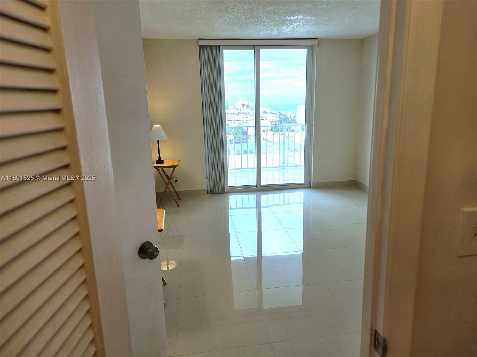 800 Southeast 20th Avenue, Unit 1109 Deerfield Beach, FL 33441 - Photo 14 of 19 a bathroom with a shower