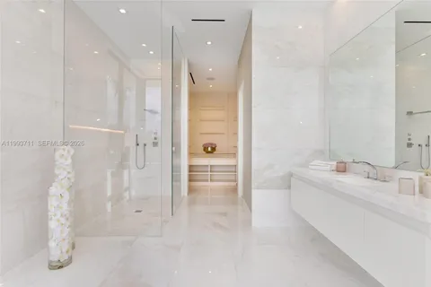 $29,995,000 | 2560 Del Lago Drive, Fort Lauderdale, FL 33316
