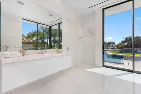 $29,995,000 | 2560 Del Lago Drive, Fort Lauderdale, FL 33316