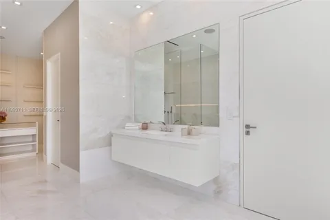 $29,995,000 | 2560 Del Lago Drive, Fort Lauderdale, FL 33316