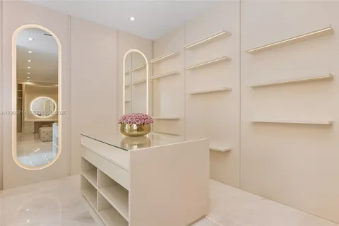 $29,995,000 | 2560 Del Lago Drive, Fort Lauderdale, FL 33316