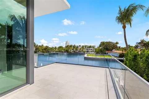$29,995,000 | 2560 Del Lago Drive, Fort Lauderdale, FL 33316