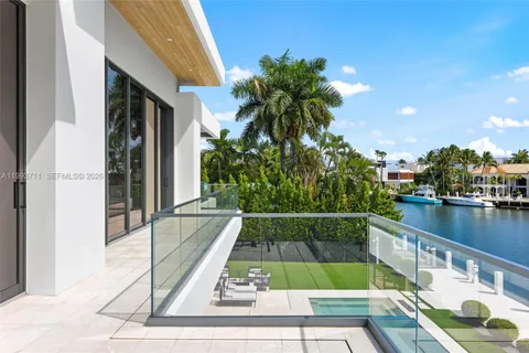 $29,995,000 | 2560 Del Lago Drive, Fort Lauderdale, FL 33316