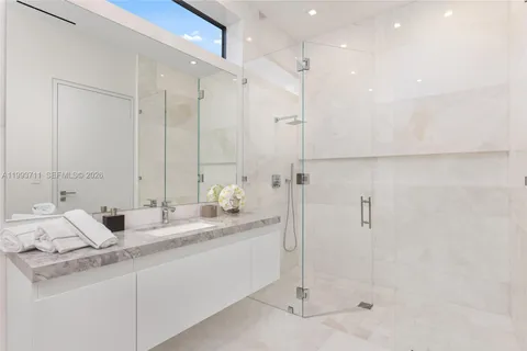 $29,995,000 | 2560 Del Lago Drive, Fort Lauderdale, FL 33316