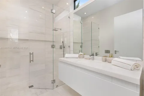 $29,995,000 | 2560 Del Lago Drive, Fort Lauderdale, FL 33316