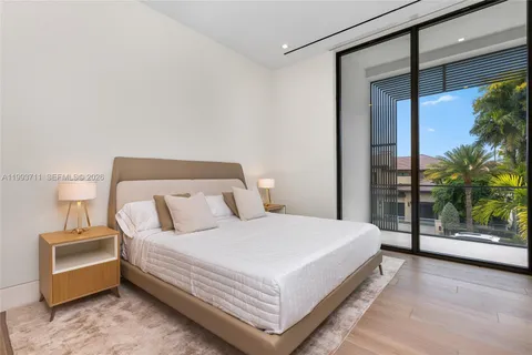 $29,995,000 | 2560 Del Lago Drive, Fort Lauderdale, FL 33316