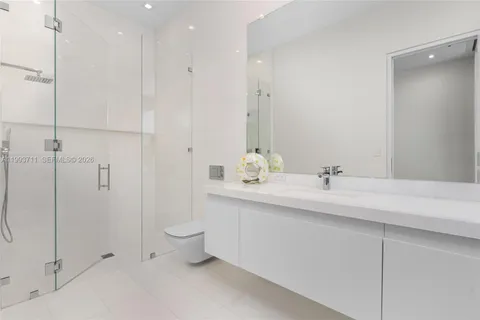 $29,995,000 | 2560 Del Lago Drive, Fort Lauderdale, FL 33316