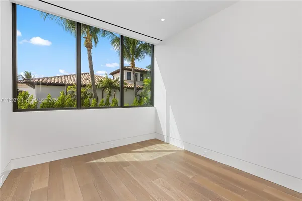 $29,995,000 | 2560 Del Lago Drive, Fort Lauderdale, FL 33316