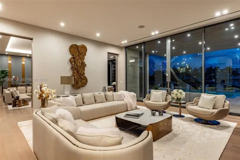 $29,995,000 | 2560 Del Lago Drive, Fort Lauderdale, FL 33316