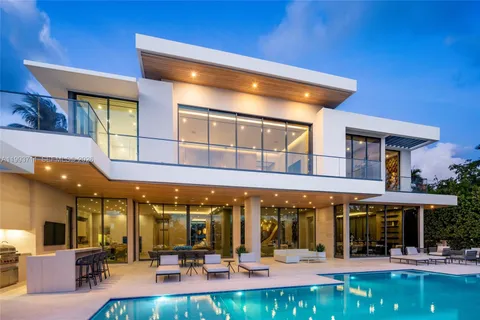 $29,995,000 | 2560 Del Lago Drive, Fort Lauderdale, FL 33316