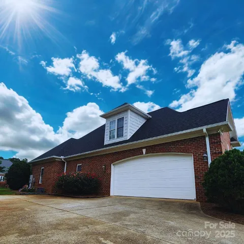 $729,900 | 1081 Horse Rock Road, Hickory, NC 28602