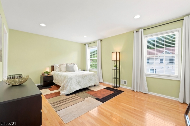 29 Riga Court Scotch Plains, NJ 07076 - Photo 21 of 36 Gallery Image 21