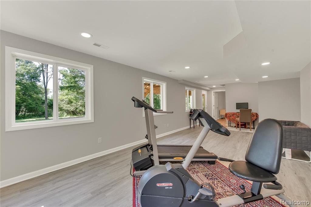 3030 West Allen Road Howell, MI 48855 - Photo 51 of 58