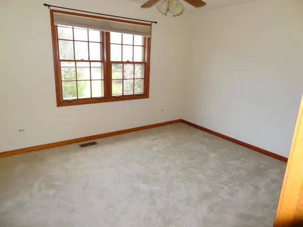 $3,990 | 2619 Modaff Road, Naperville, IL 60565