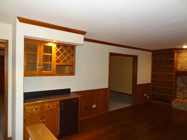 $3,990 | 2619 Modaff Road, Naperville, IL 60565