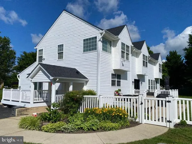 $799,000 | 9193 Crescent Lane, La Plata, MD 20646