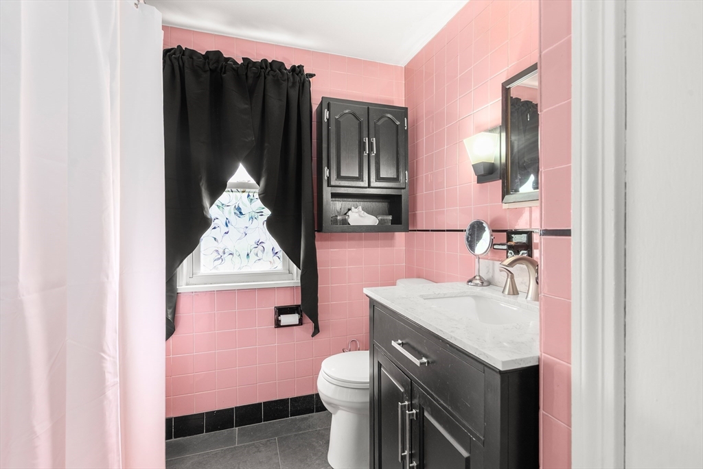 41 Pine Grove Street Springfield, MA 01119 - Photo 14 of 30 Gallery Image 14