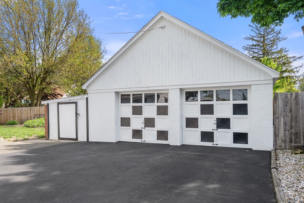 41 Pine Grove Street Springfield, MA 01119 - Photo 21 of 30 Gallery Image 21