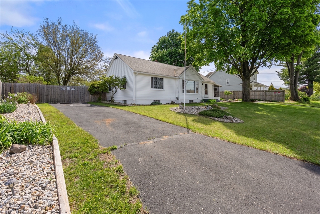 41 Pine Grove Street Springfield, MA 01119 - Photo 25 of 30 Gallery Image 25