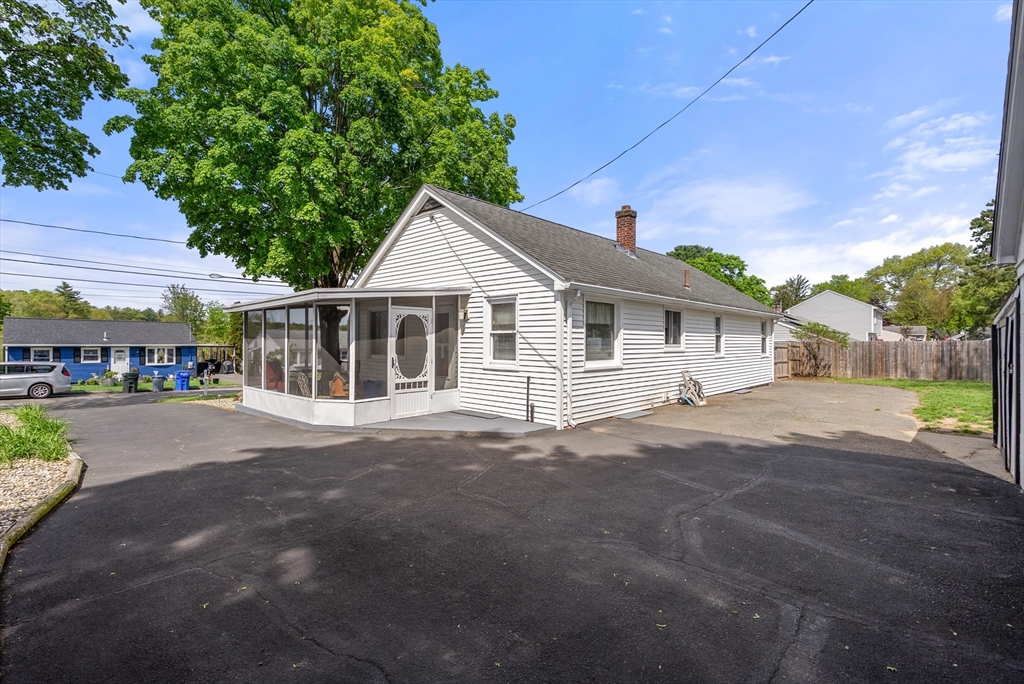 41 Pine Grove Street Springfield, MA 01119 - Photo 27 of 30 Gallery Image 27