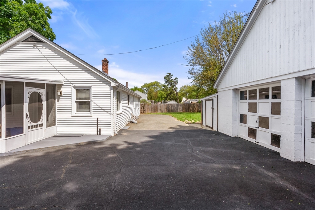 41 Pine Grove Street Springfield, MA 01119 - Photo 28 of 30 Gallery Image 28