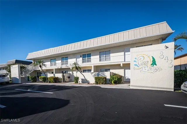 $299,990 | 843 Southeast 46th Lane, Unit 1, Cape Coral, FL 33904