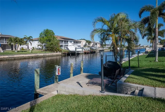 $299,990 | 843 Southeast 46th Lane, Unit 1, Cape Coral, FL 33904