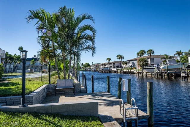$299,990 | 843 Southeast 46th Lane, Unit 1, Cape Coral, FL 33904