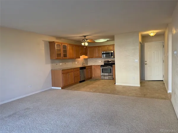 $1,700 | 9625 Center Avenue, Unit 5A, Denver, CO 80247