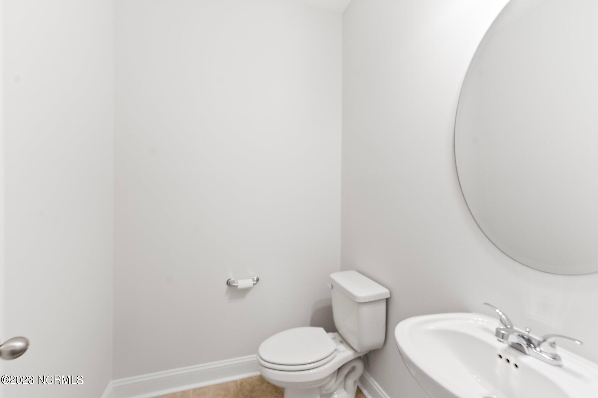 9060 Gardens Grove Road Leland, NC 28451 - Photo 5 of 28 HALF BATH