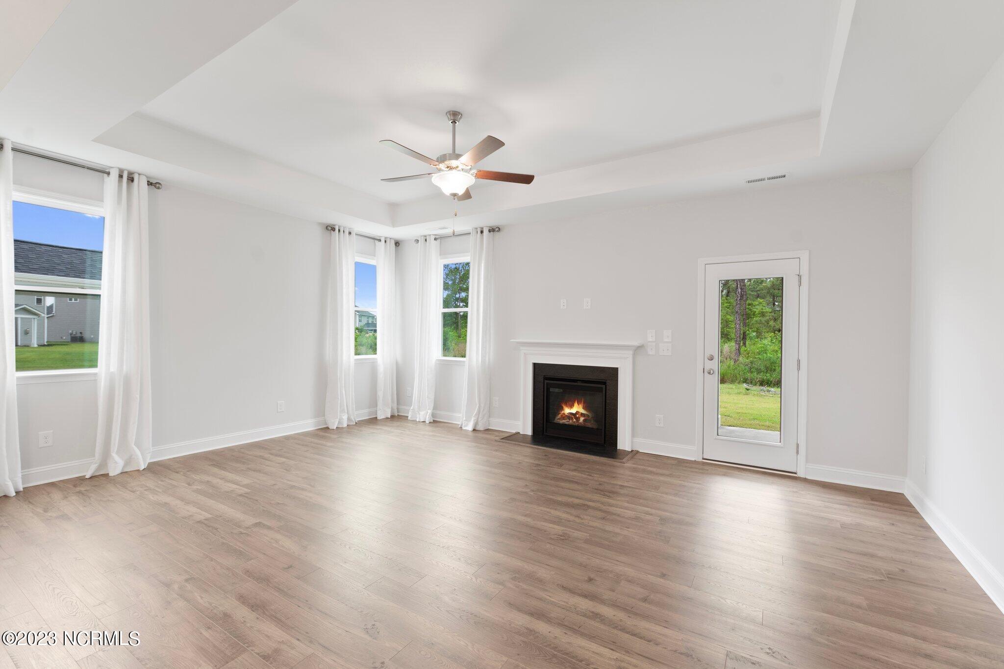 9060 Gardens Grove Road Leland, NC 28451 - Photo 9 of 28 LIVING ROOM