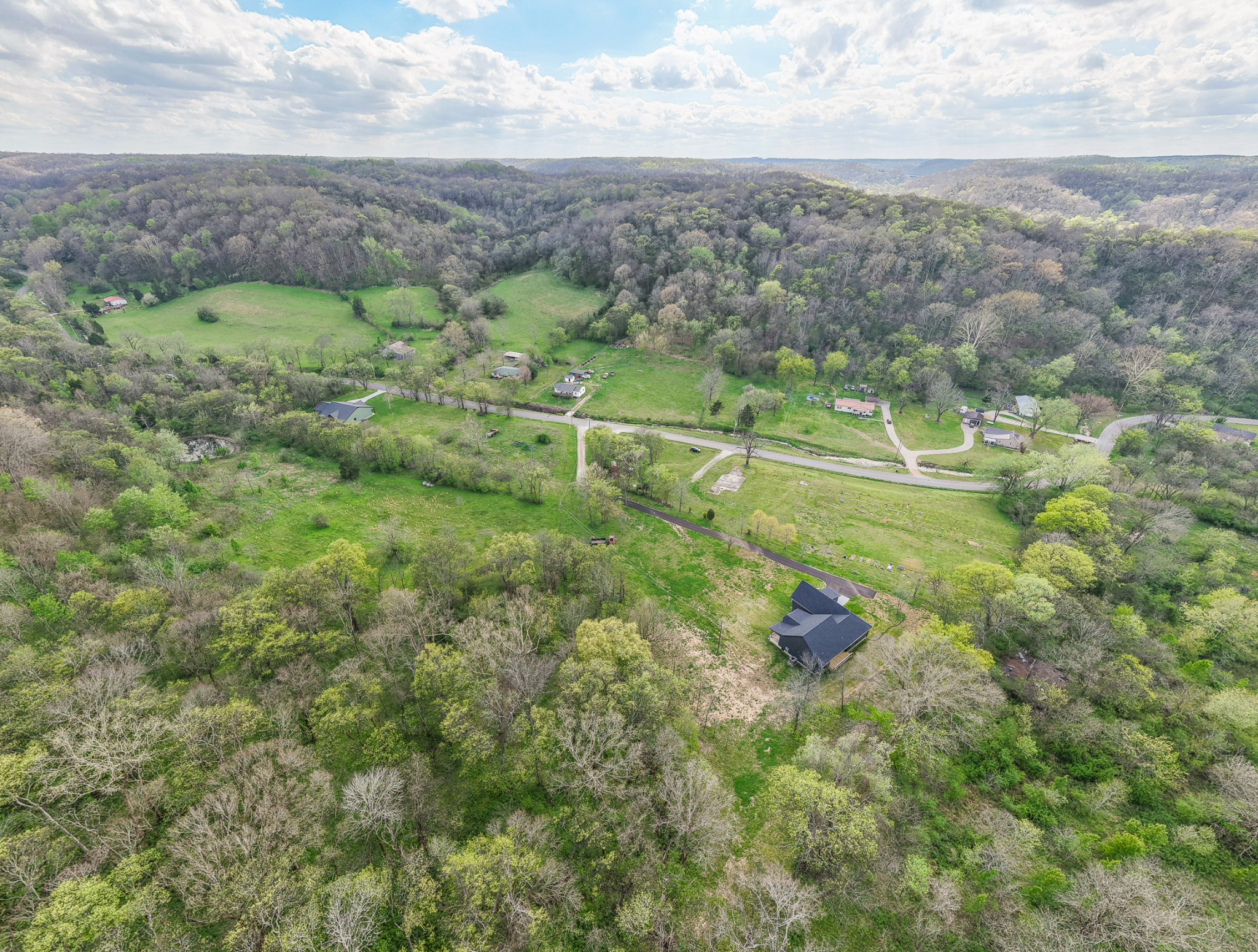 8415 West Sheepneck Road Mount Pleasant, TN 38474 - Photo 5 of 40