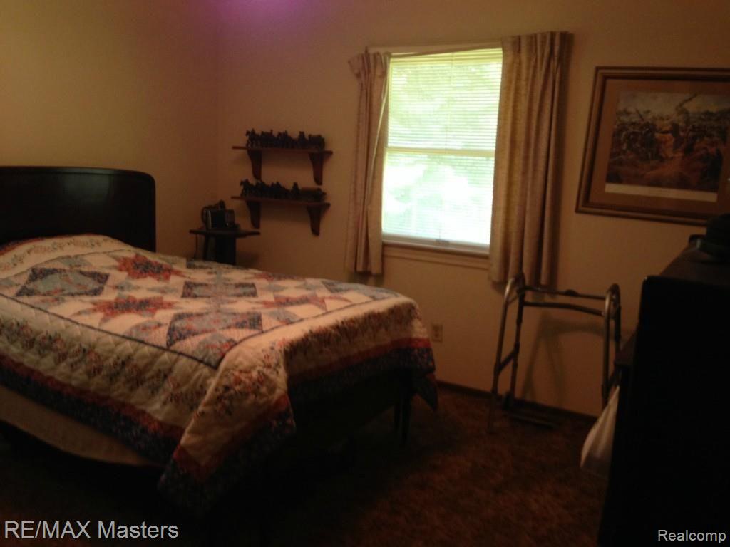 13733 Grafton Road Carleton, MI 48117 - Photo 7 of 10 IMG_0330.jpg
