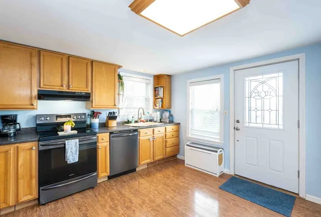 $564,900 | 6 Monroe Court, Gloucester, MA 01930