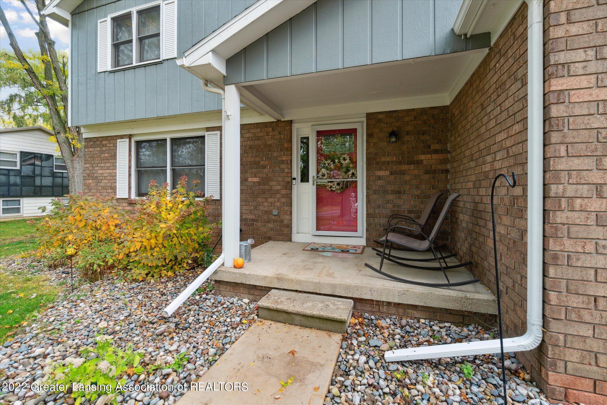 06-Dobie Rd Okemos, MI 48864_windowstill