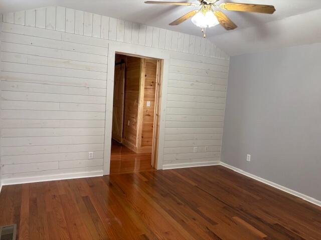 337 Bellview Road Pikeville, TN 37367 - Photo 7 of 26 IMG_7704