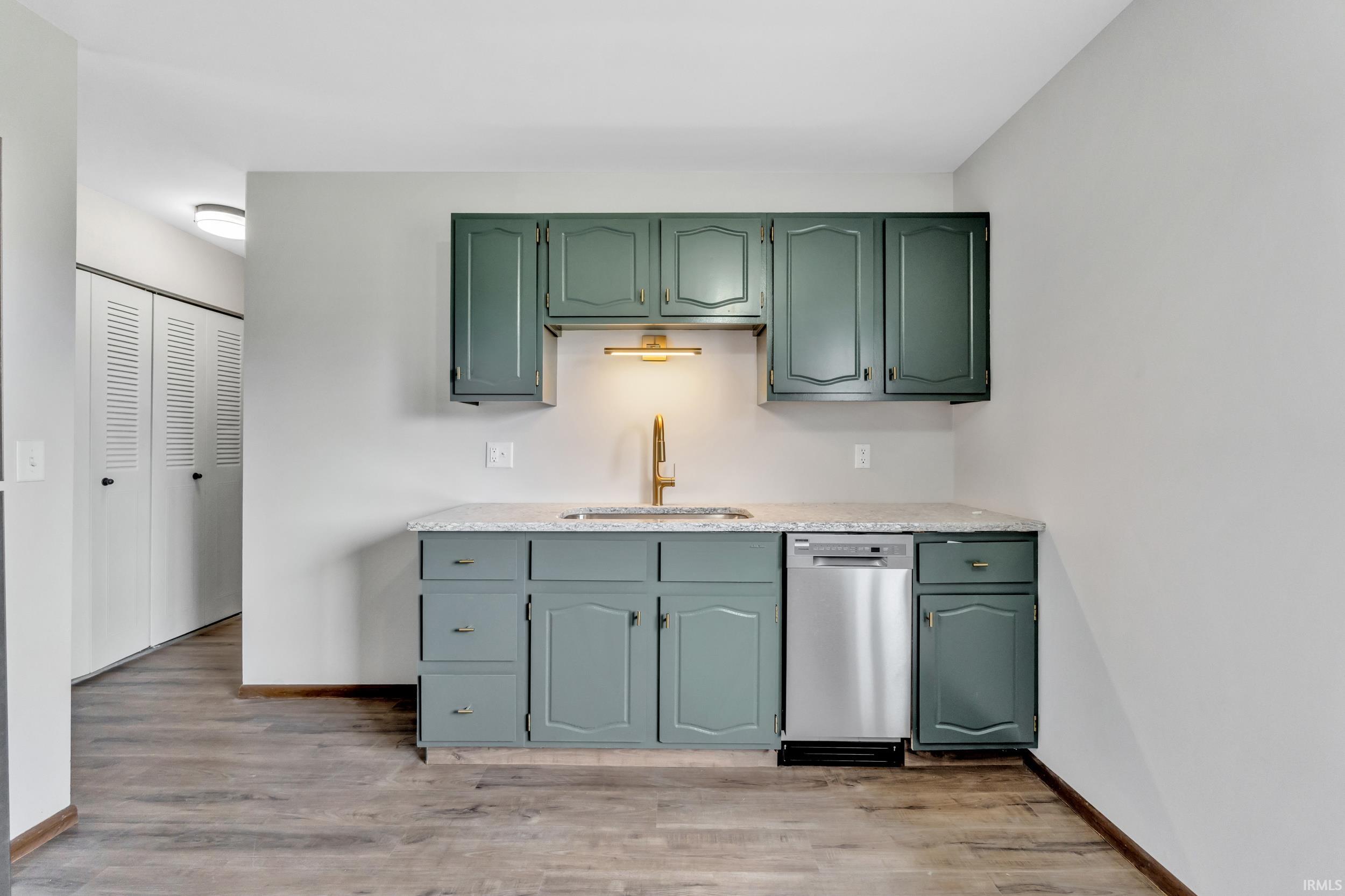 8917 Hemphill Drive Fort Wayne, IN 46819 - Photo 14 of 36