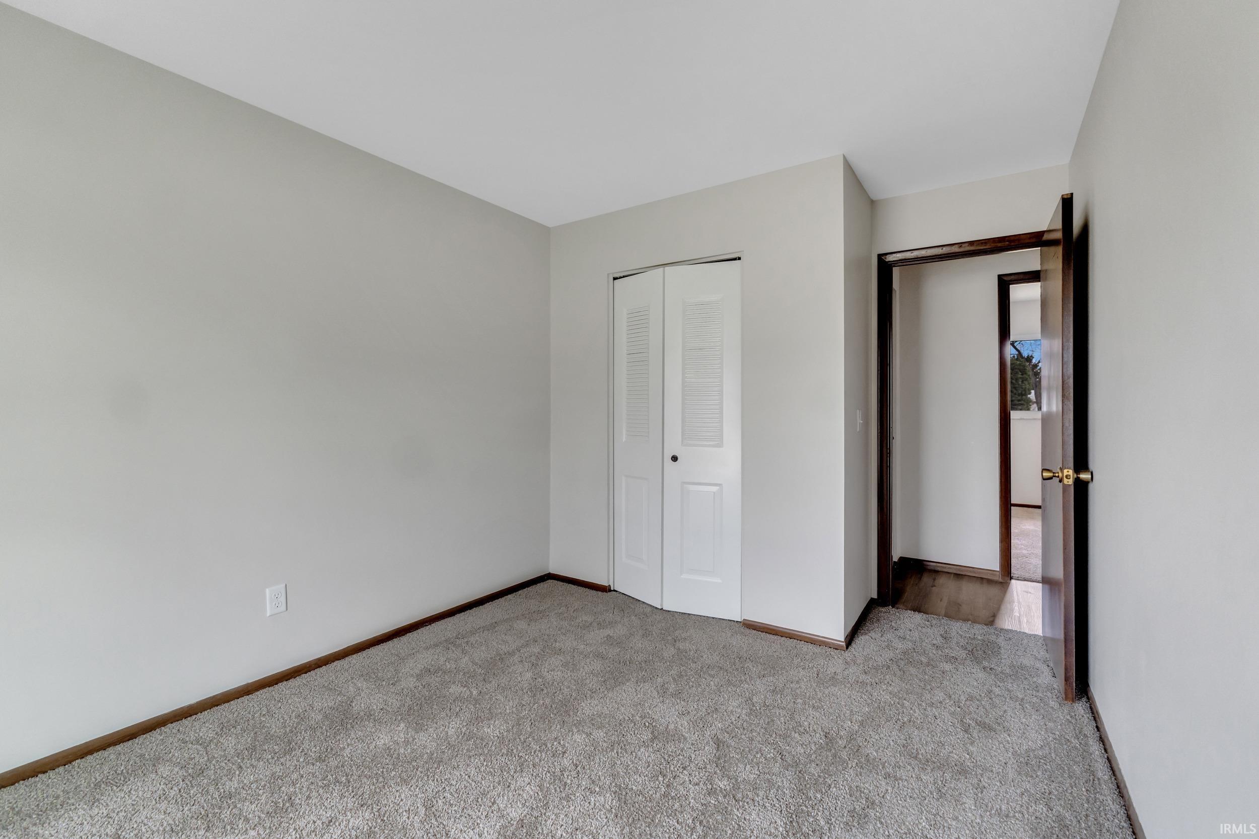 8917 Hemphill Drive Fort Wayne, IN 46819 - Photo 24 of 36