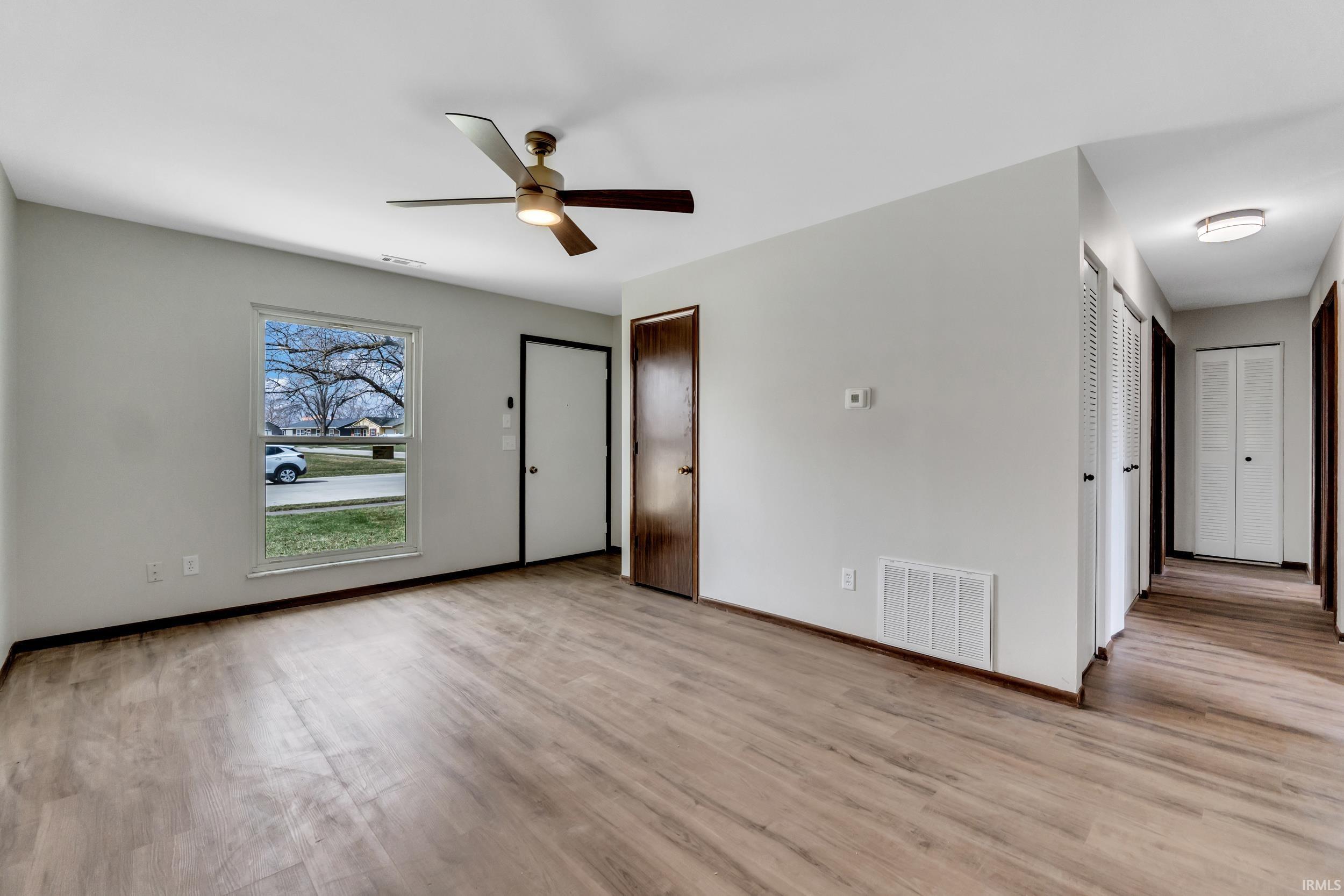 8917 Hemphill Drive Fort Wayne, IN 46819 - Photo 8 of 36