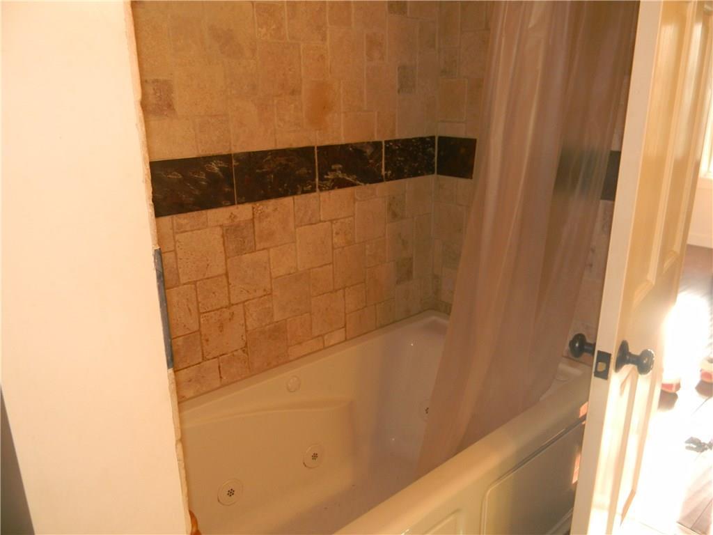 717 Vigue Road Windsor, ME 04363 - Photo 30 of 34 2ND FLOOR JET TUB