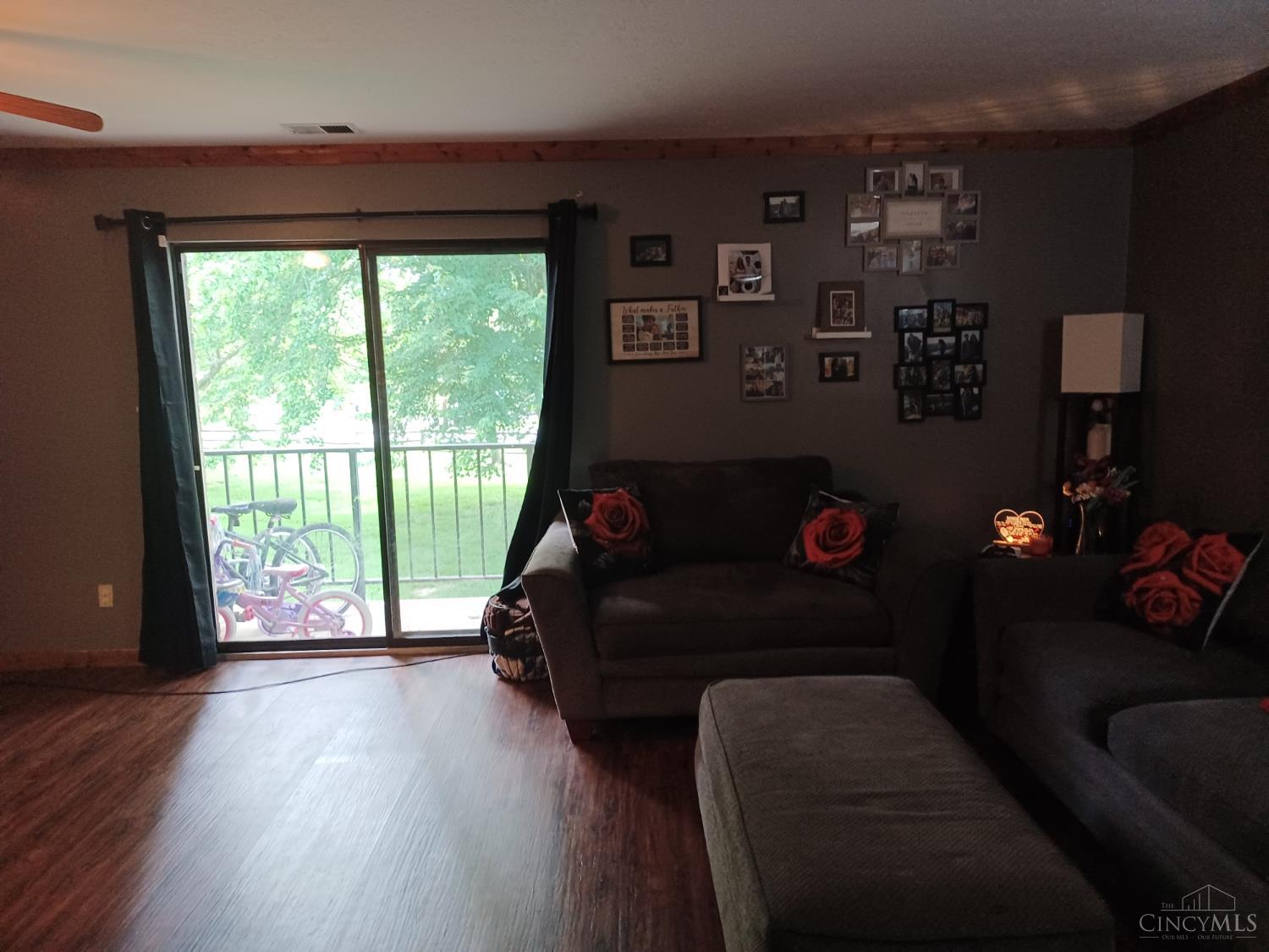 537 Davis Road, Unit 6 Cincinnati, OH 45255 - Photo 3 of 10 Gallery Image 3