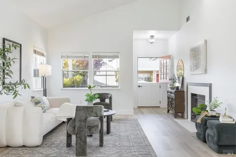 $1,295,000 | 5 Forrester Lane, Yountville, CA 94599