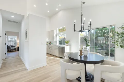 $1,295,000 | 5 Forrester Lane, Yountville, CA 94599