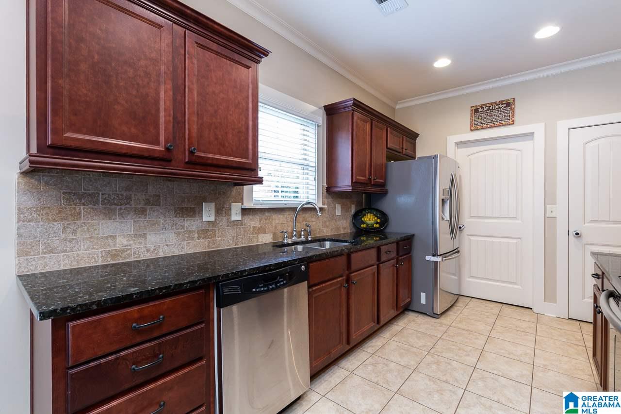 1196 Grants Way Birmingham, AL 35210 - Photo 13 of 32