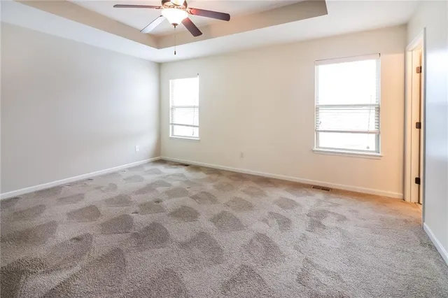 $2,275 | 421 Sunflower Drive, Raymore, MO 64083